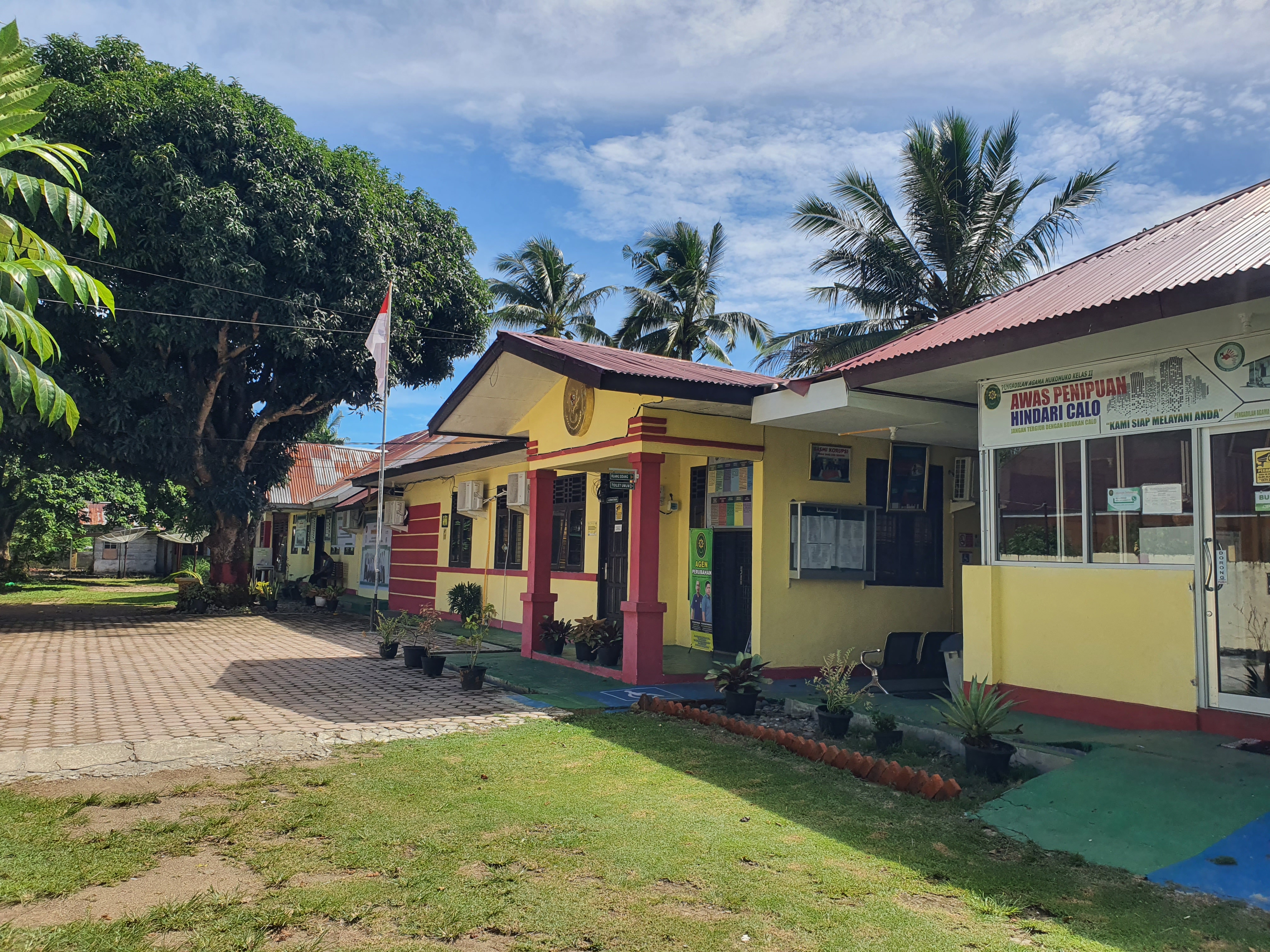 FOTO KANTOR